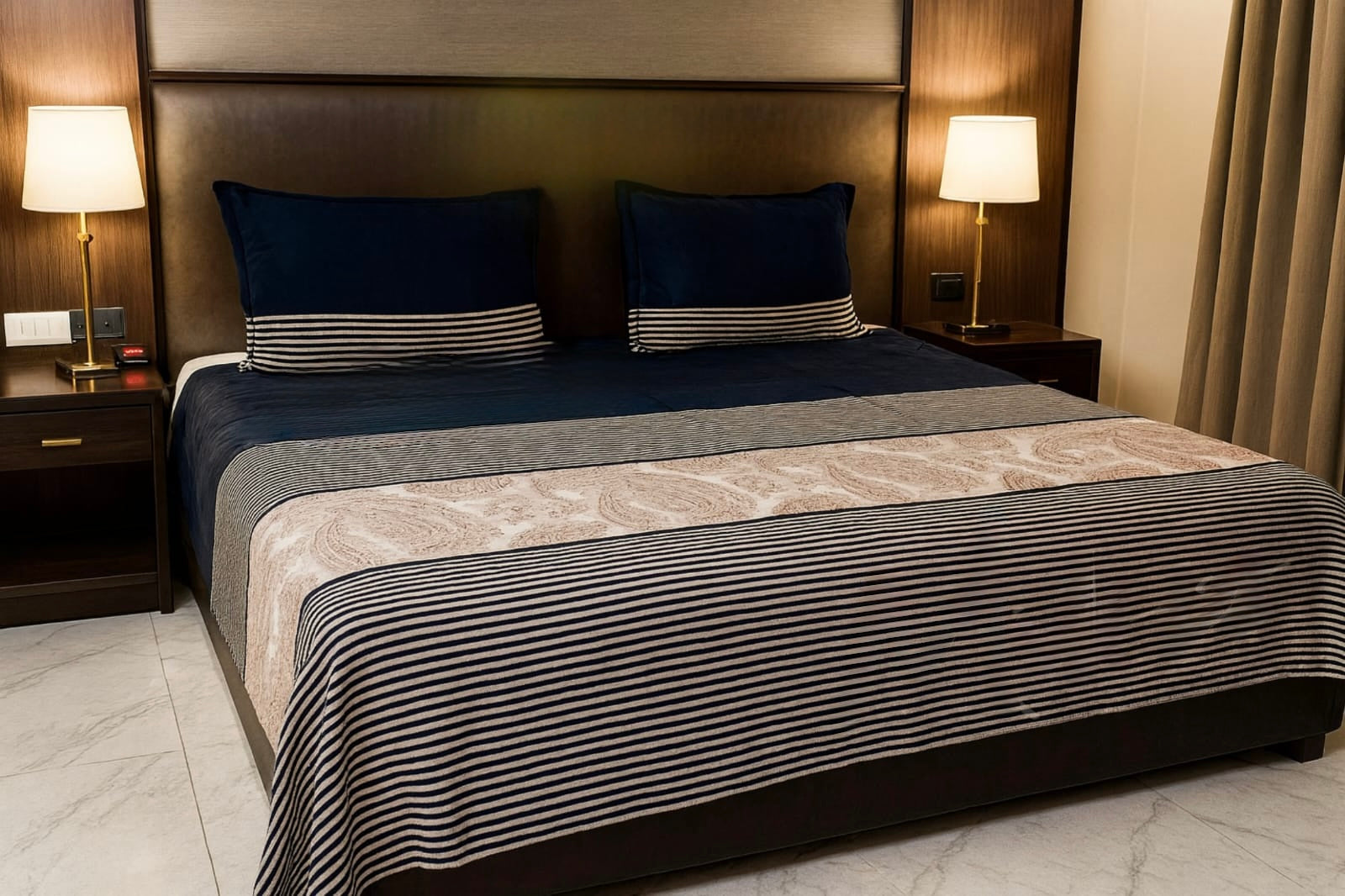 Warm winter bedsheets with 2 pillow covers (95x105 inches)