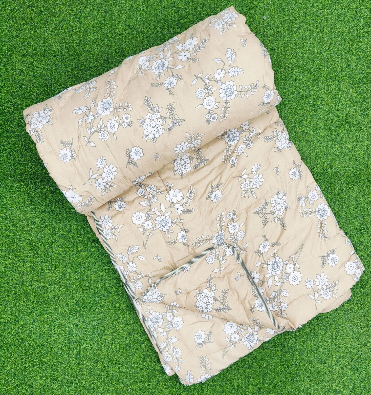 Pure cotton reversible and washable double razai (90x100 inches)