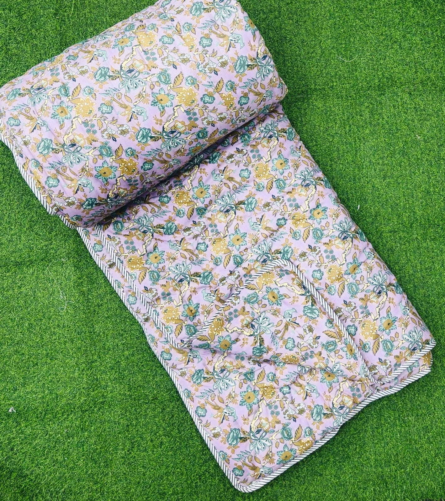 Pure cotton reversible and washable double razai (90x100 inches)