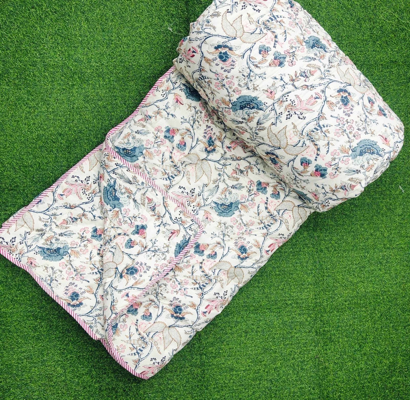 Pure cotton reversible and washable double razai (90x100 inches)