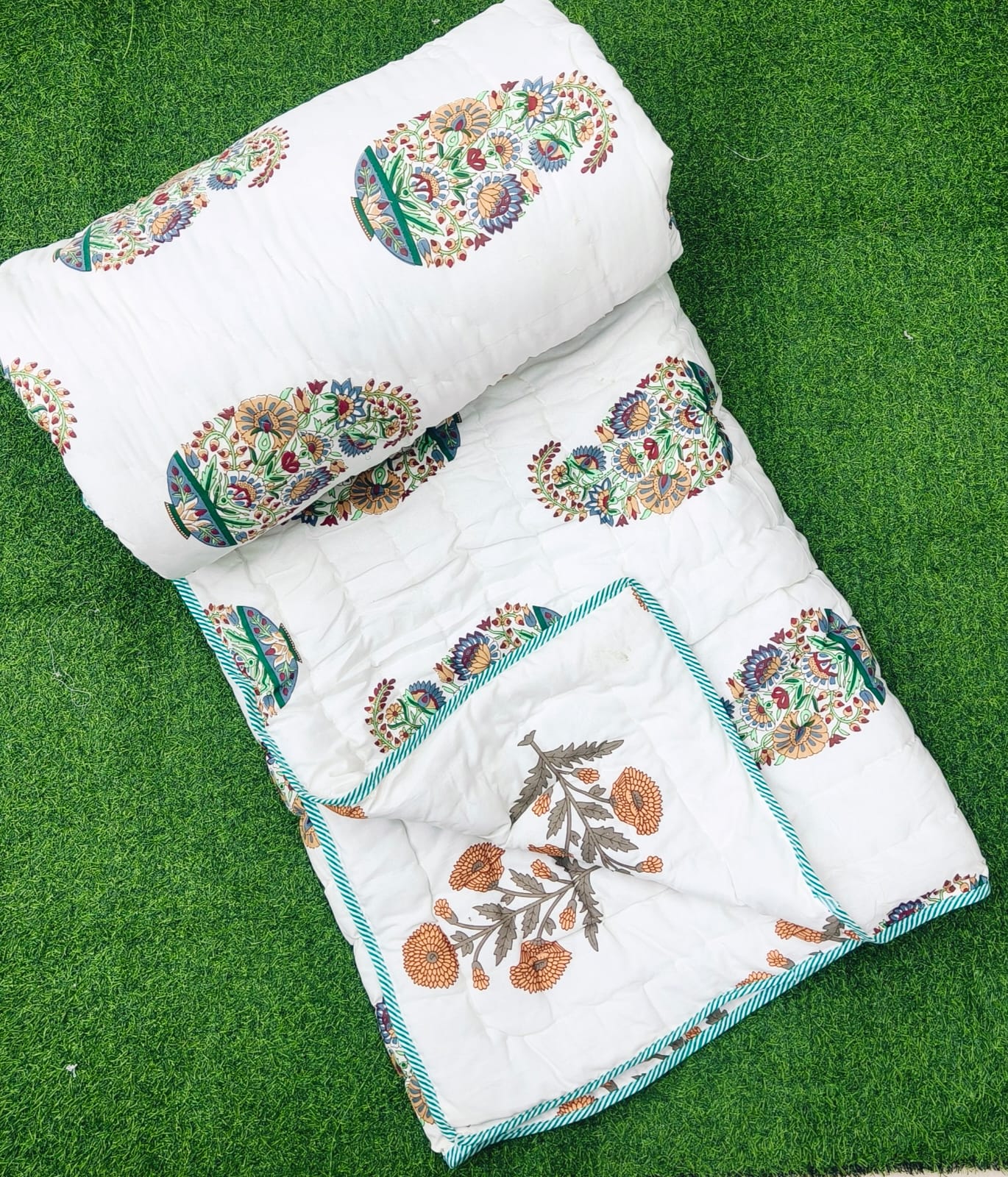 Pure cotton reversible and washable double razai (90x100 inches)