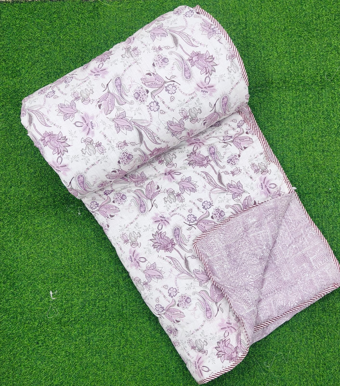 Pure cotton reversible and washable double razai (90x100 inches)