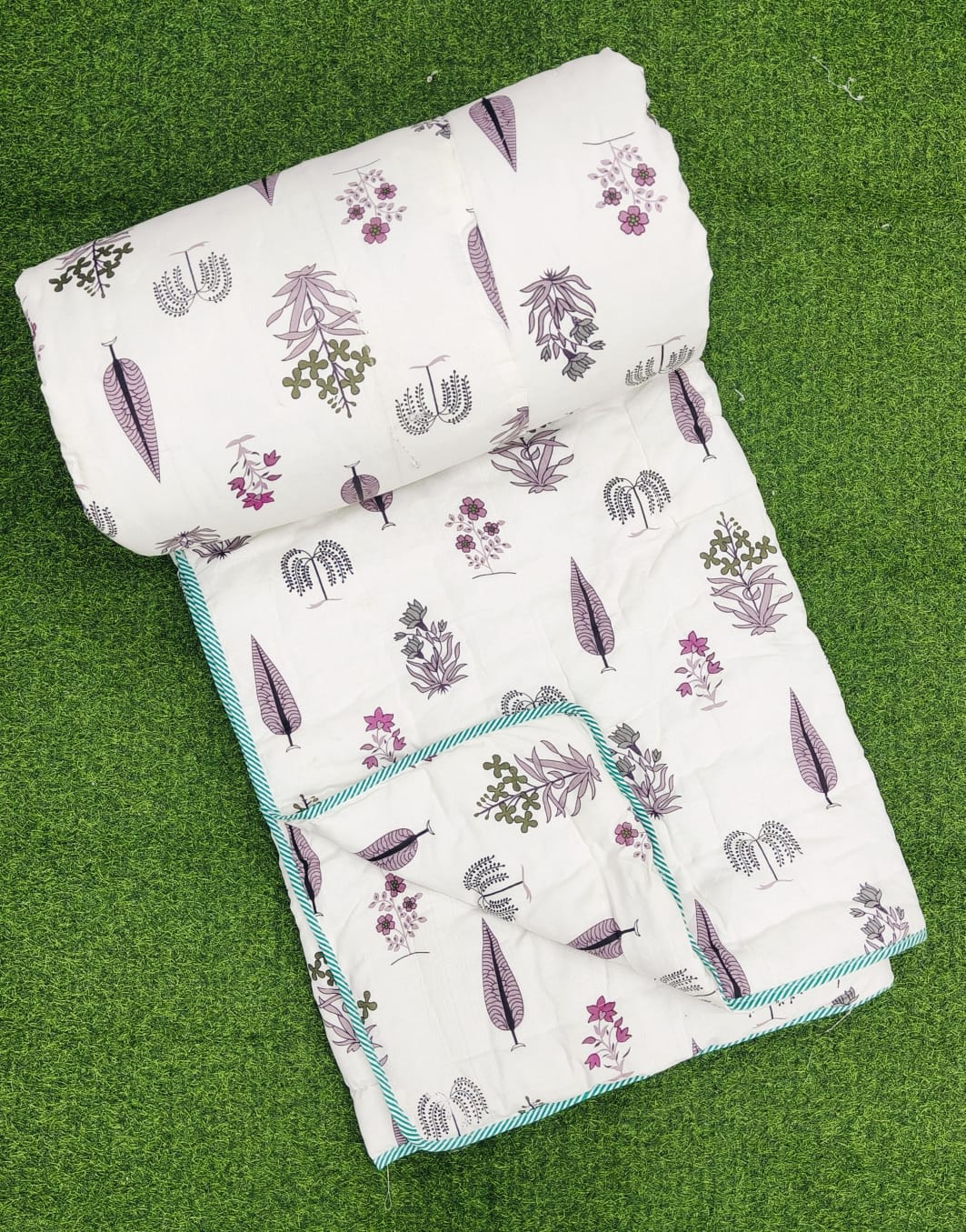 Pure cotton reversible and washable double razai (90x100 inches)