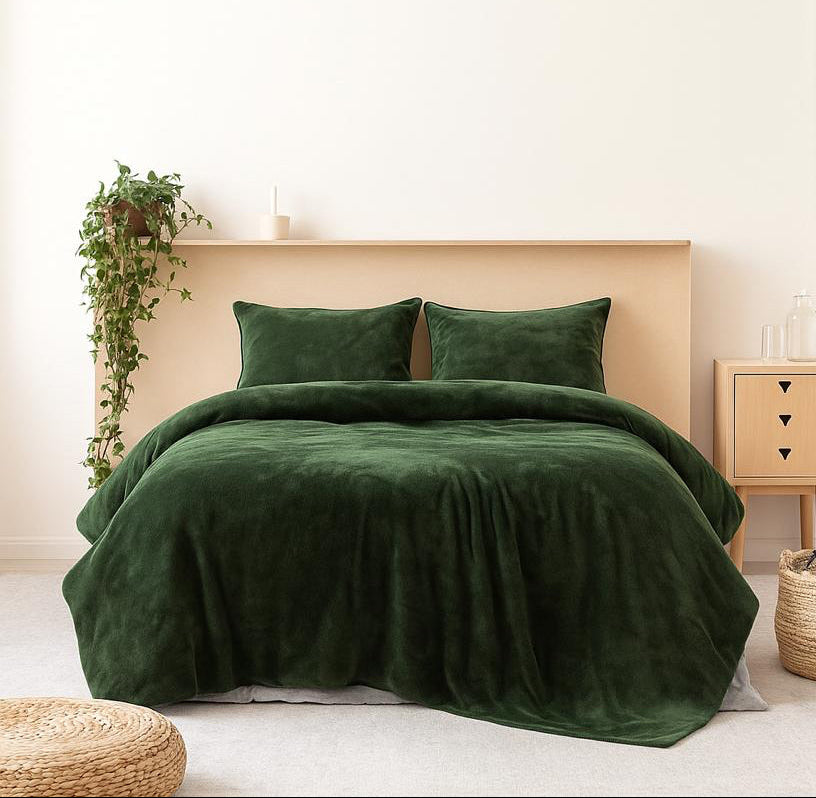 Warm winter bedsheets with 2 pillow covers (95x105 inches)