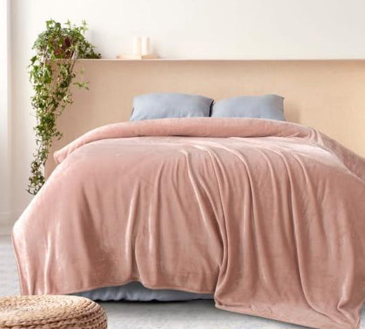 Warm winter bedsheets with 2 pillow covers (95x105 inches)