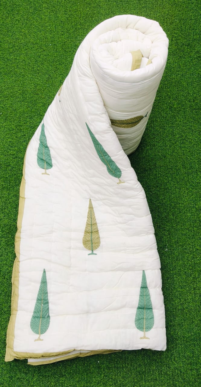 Pure mulmul cotton screen printed reversible double razai (90x108 inches)