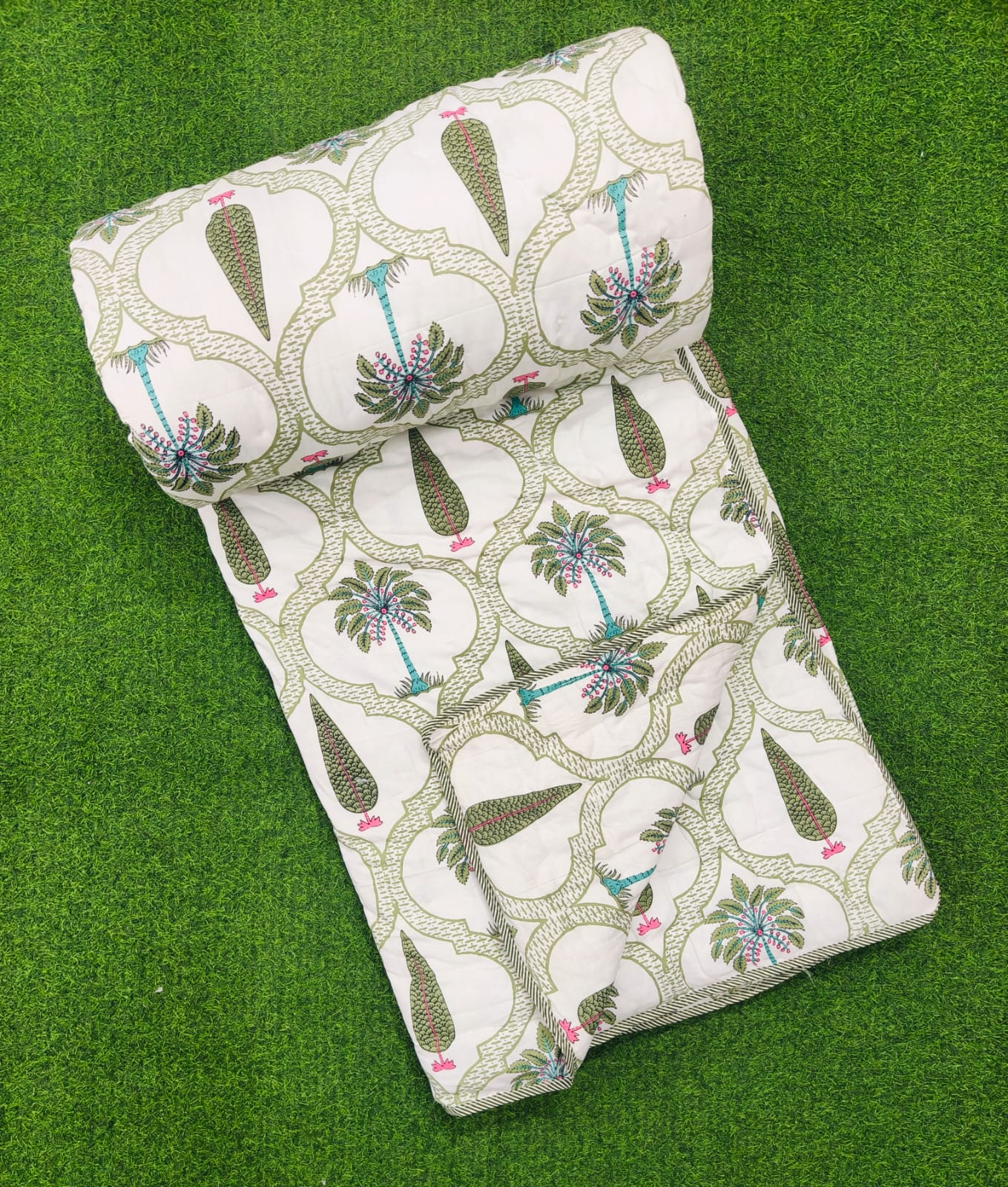 Pure cotton reversible and washable double razai (90x100 inches)