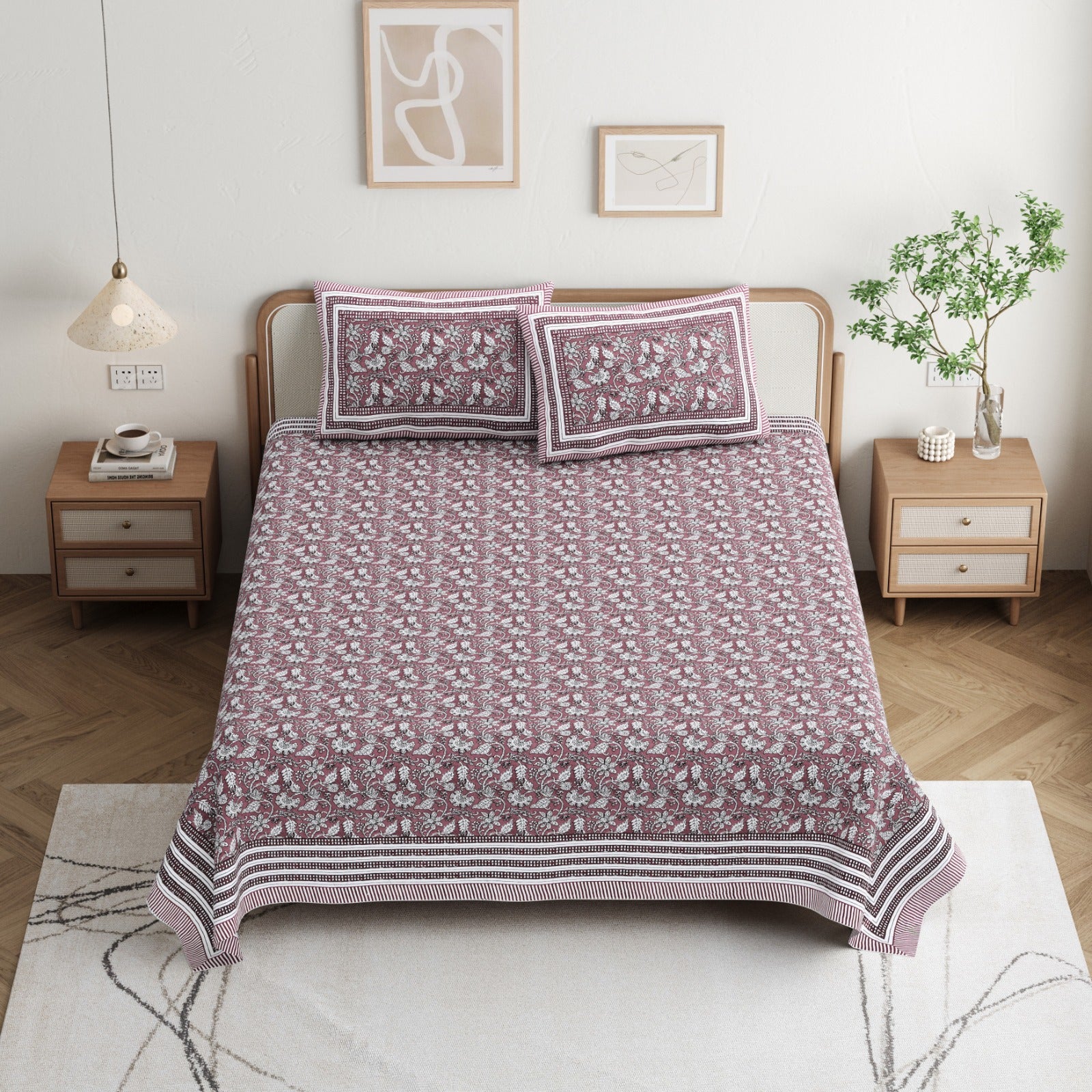 Pure cotton double bedsheet with 2 pillow covers (90x108 inches)