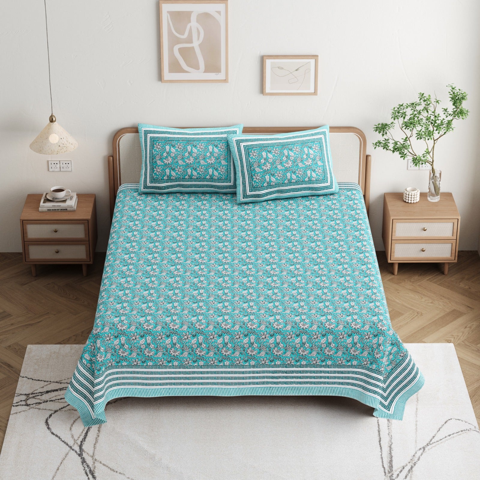 Pure cotton double bedsheet with 2 pillow covers (90x108 inches)