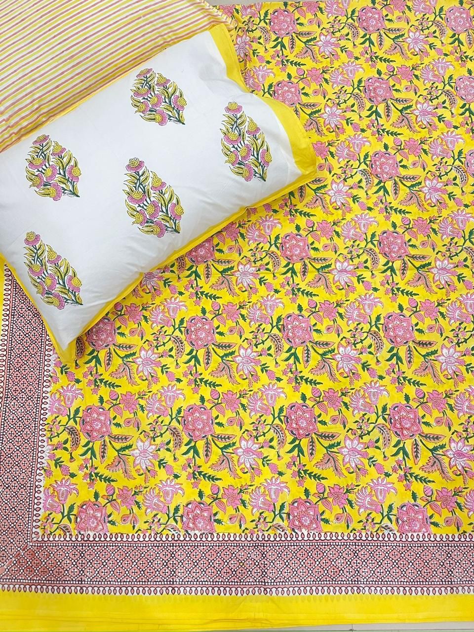 Pure cotton hand-block printed queen size double bedsheets with 2 pillow covers (90x108 inches)