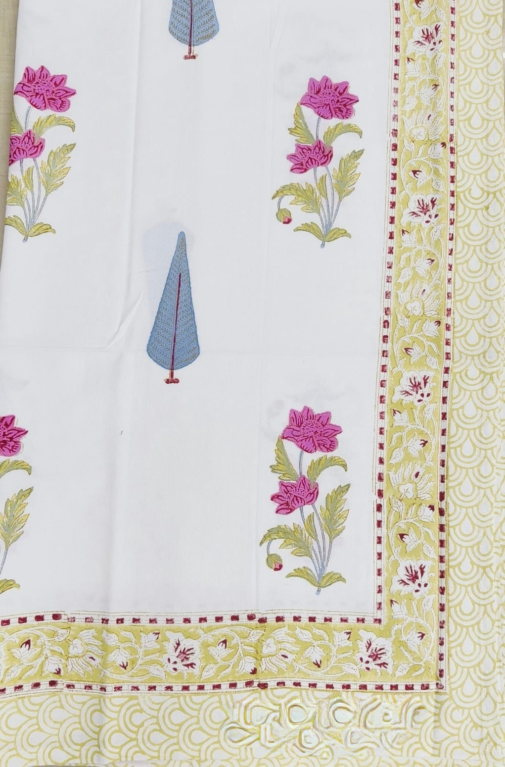 Pure cotton hand-block printed table cover for 4 seater dining tables (40x60 inches)