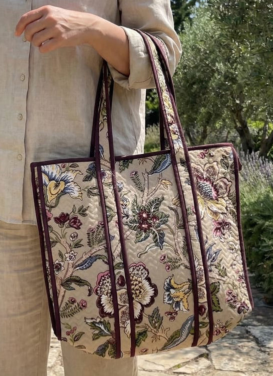 Pure cotton zigzag quilted tote bag (18x18 inches)