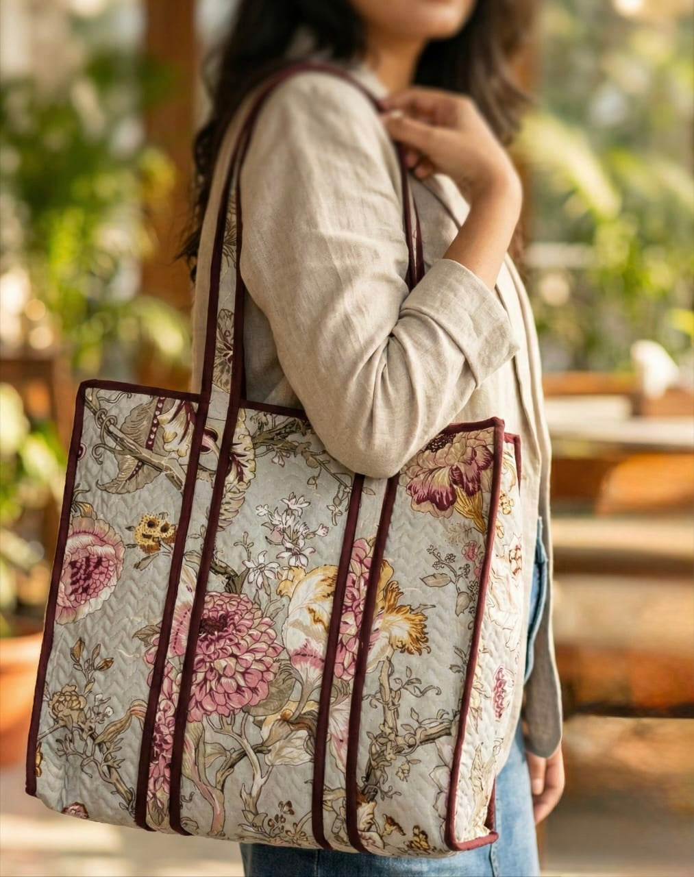 Pure cotton zigzag quilted tote bag (18x18 inches)