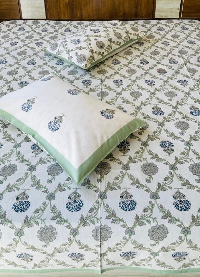 Pure cotton king size bedsheet 100x108 inches with 2 pillow covers