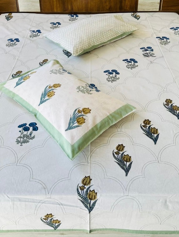 Pure cotton king size bedsheet 100x108 inches with 2 pillow covers