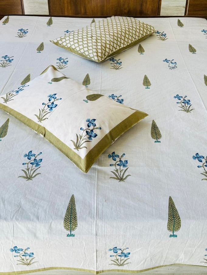 Pure cotton king size bedsheet 100x108 inches with 2 pillow covers