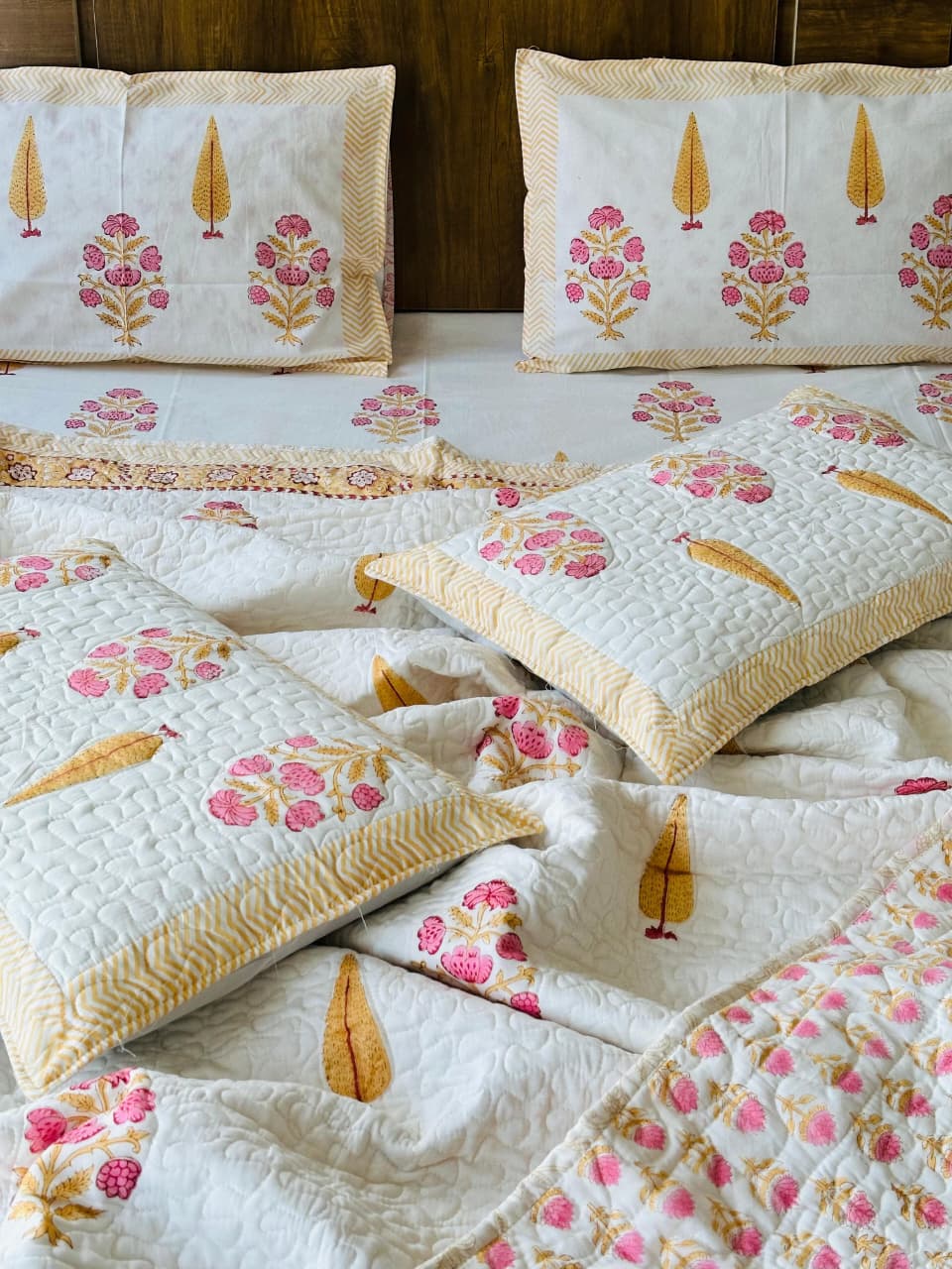 Pure cotton handblock printed king size 6 piece bedding set