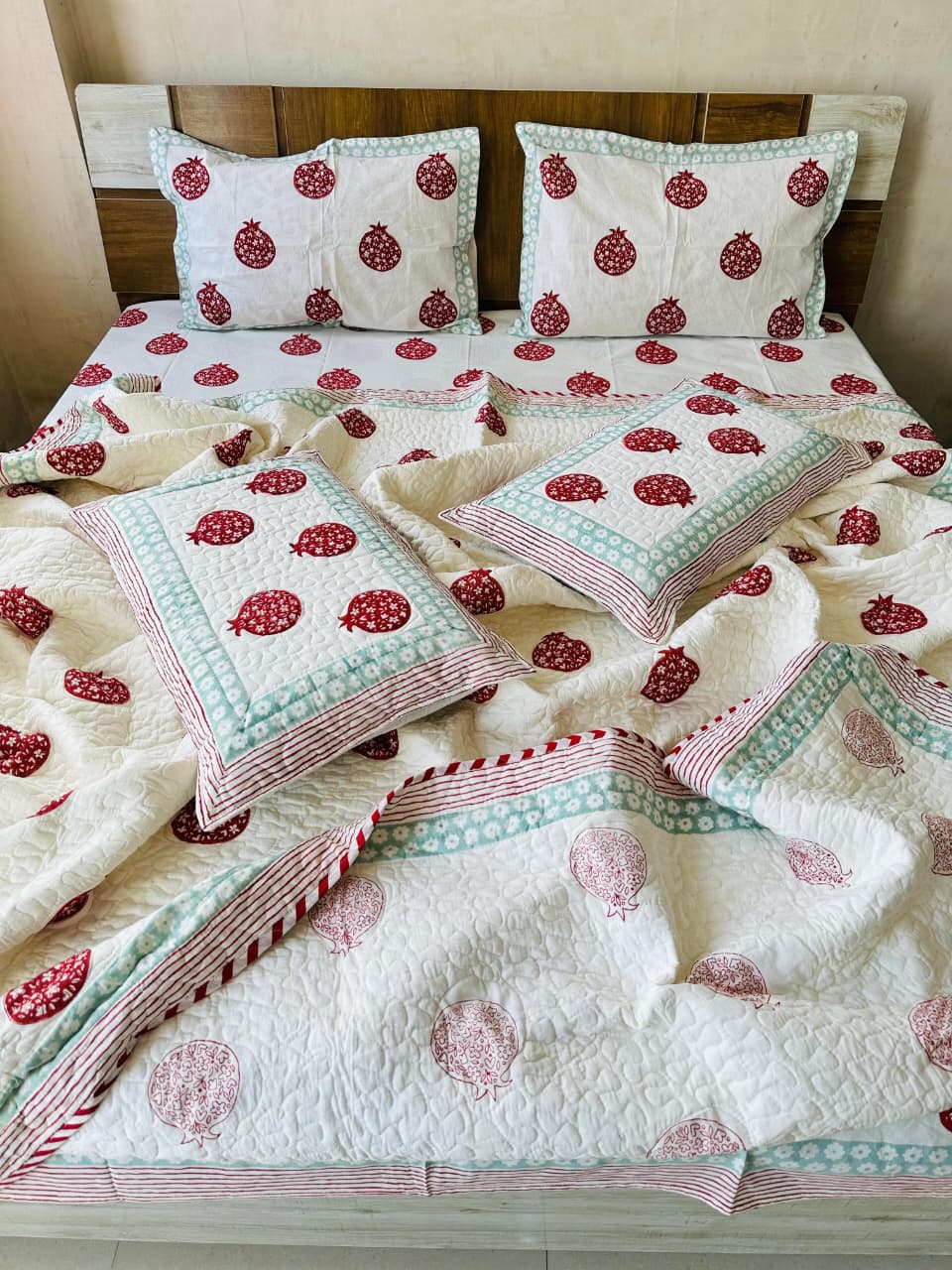 Pure cotton handblock printed king size 6 piece bedding set