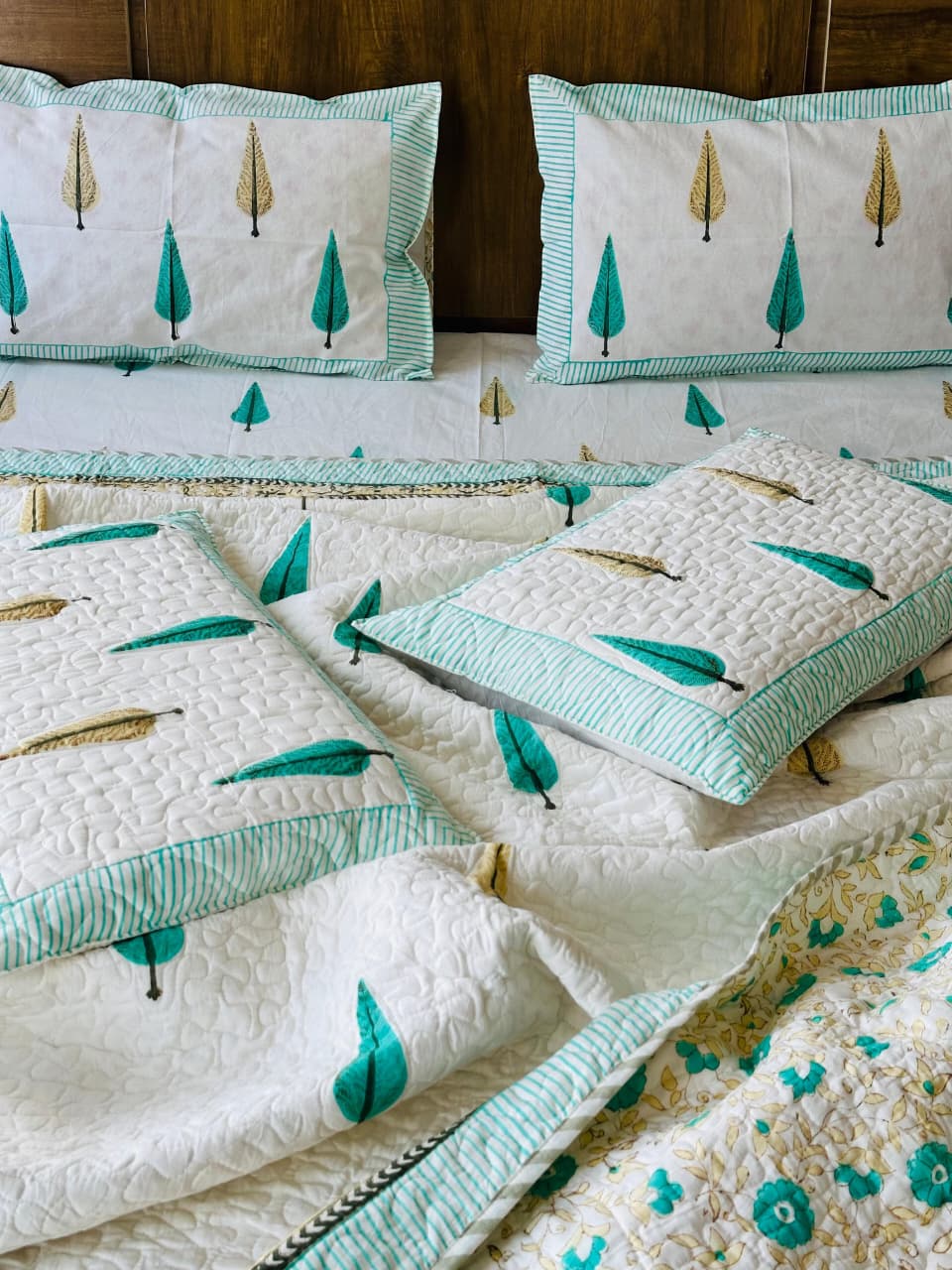 Pure cotton handblock printed king size 6 piece bedding set