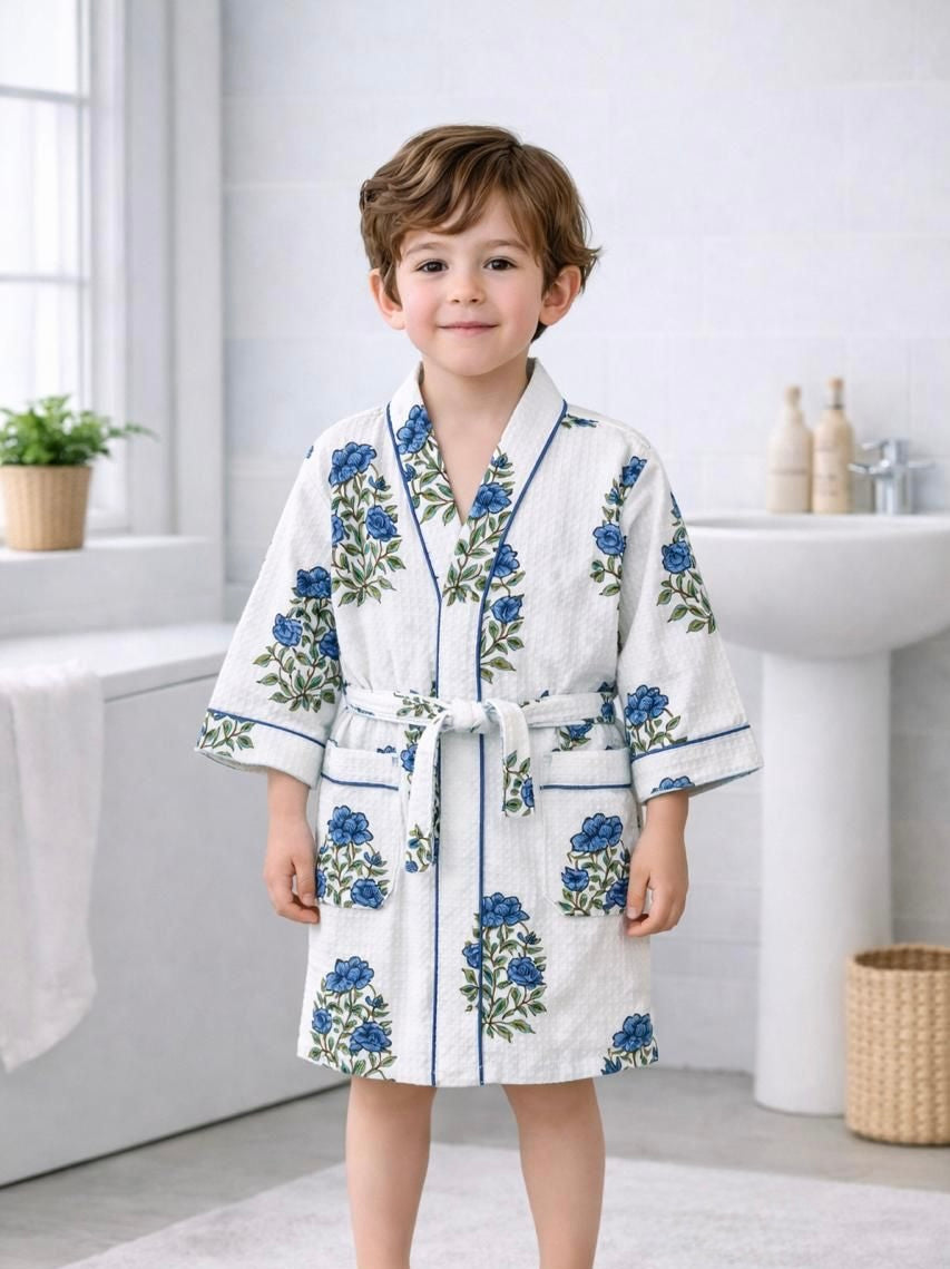 Pure cotton waffled textured children’s bathrobes