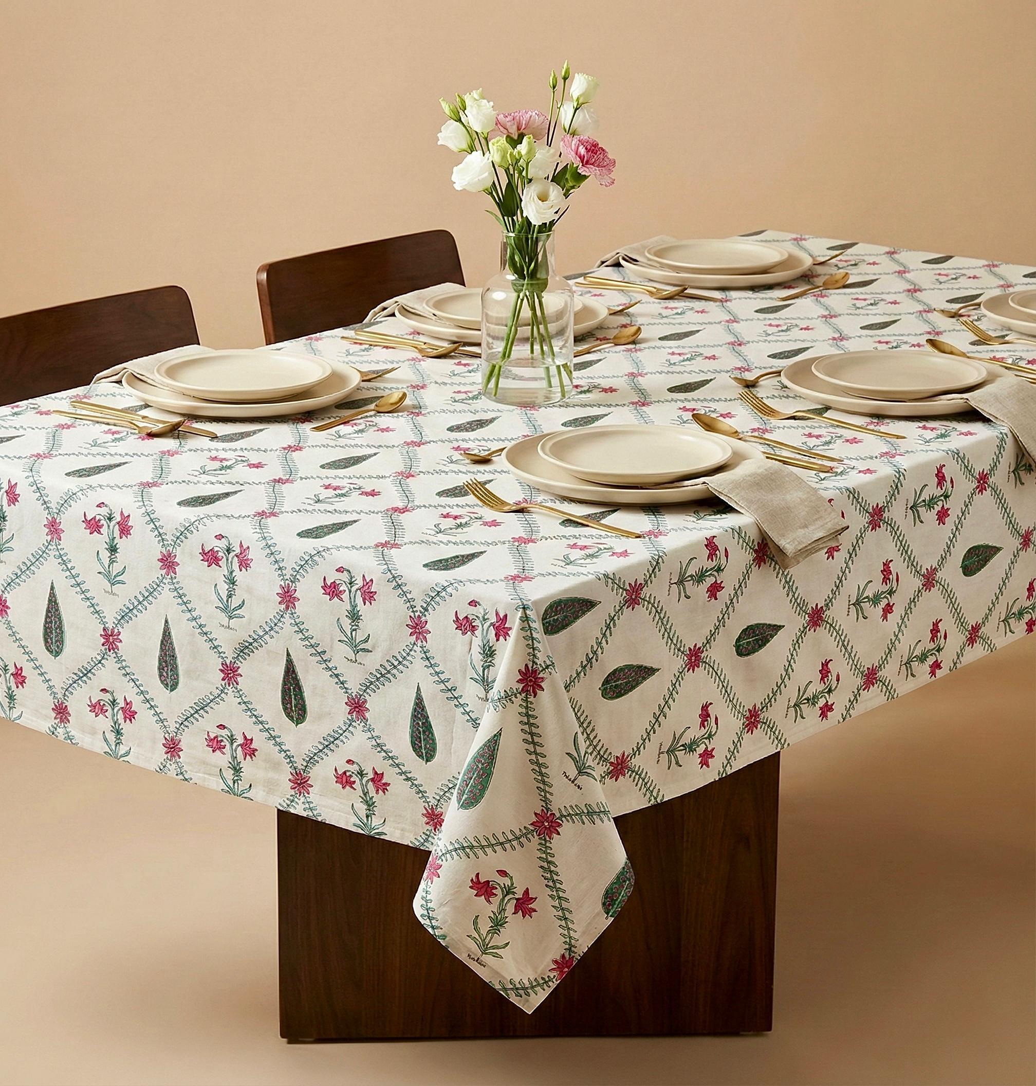 Pure cotton printed 6 seater dining table cover (60x90 inches)