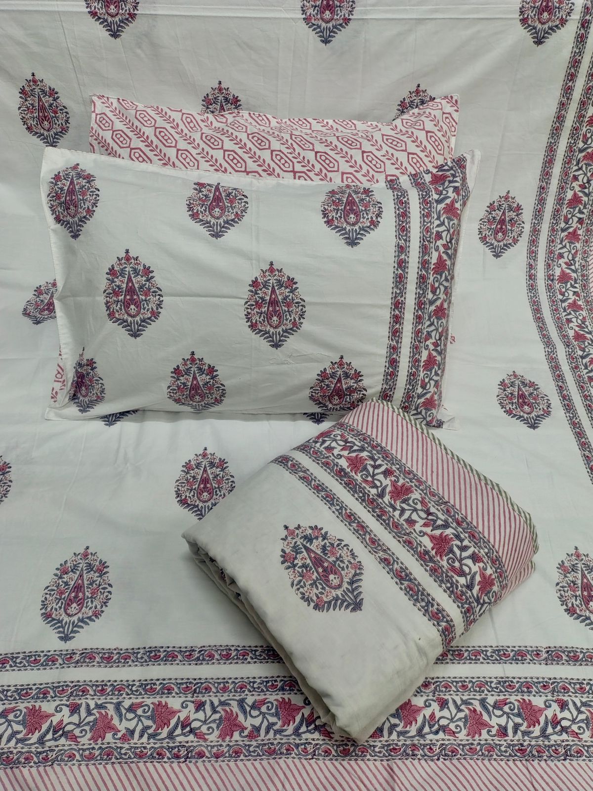 Pure percale cotton hand-block printed super king size bedsheet and dohar combos