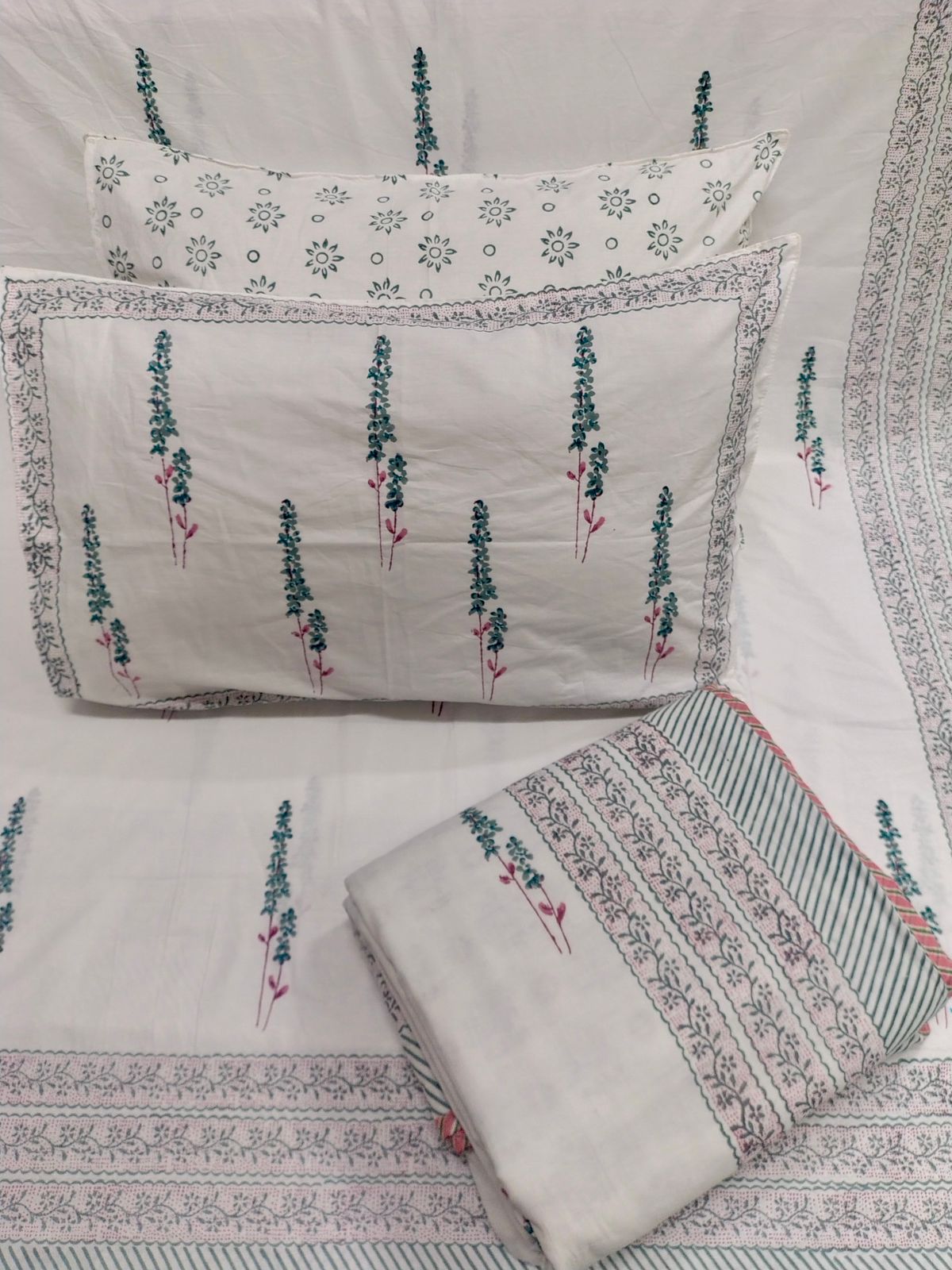 Pure percale cotton hand-block printed super king size bedsheet and dohar combos