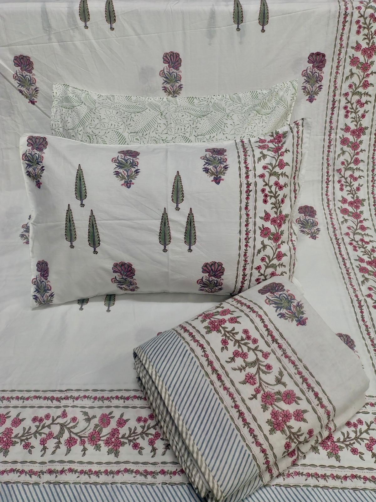Pure percale cotton hand-block printed super king size bedsheet and dohar combos