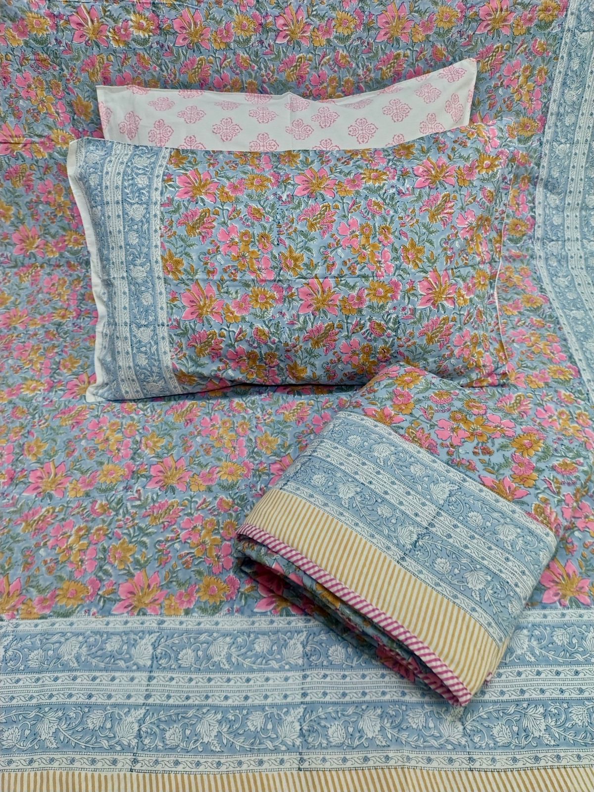 Pure percale cotton hand-block printed super king size bedsheet and dohar combos