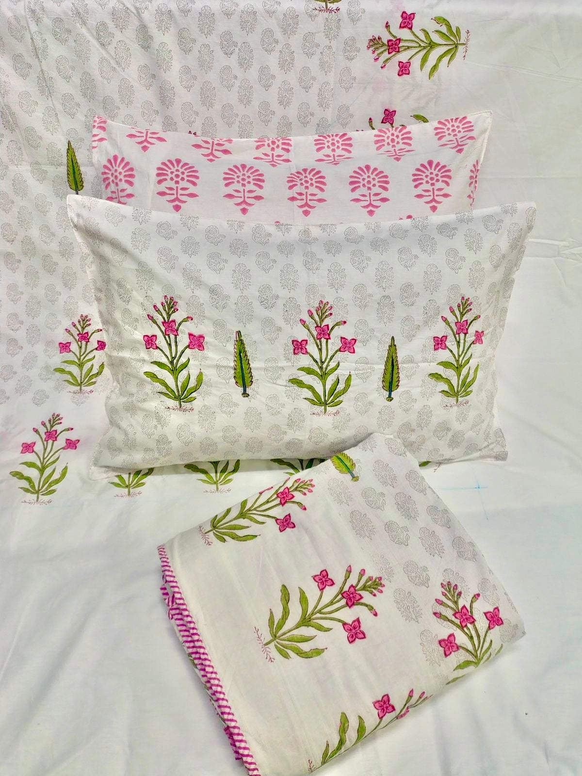 Pure cotton king size hand-block printed 4 piece bedsheet and dohar sets