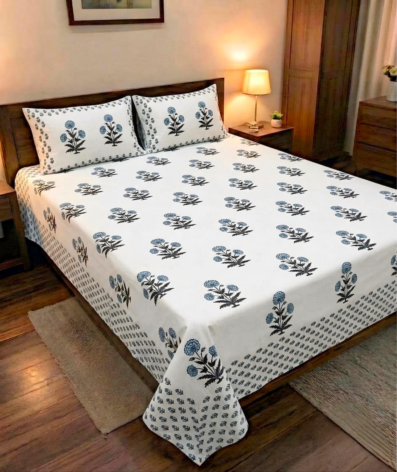 Pure cotton king size double bedsheet with two pillow covers (100x108 inches)