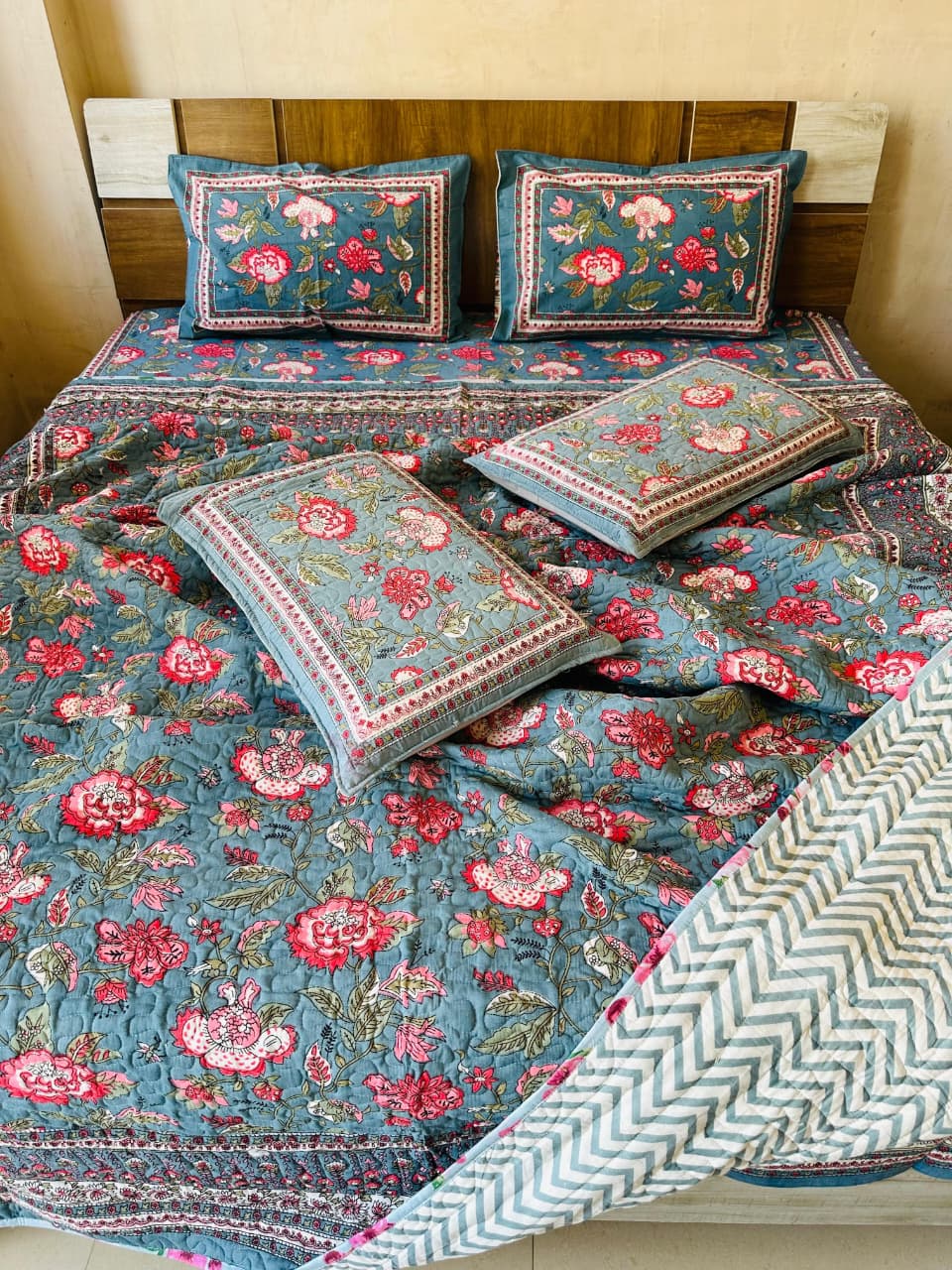 Pure cotton handblock printed king size 6 piece bedding set