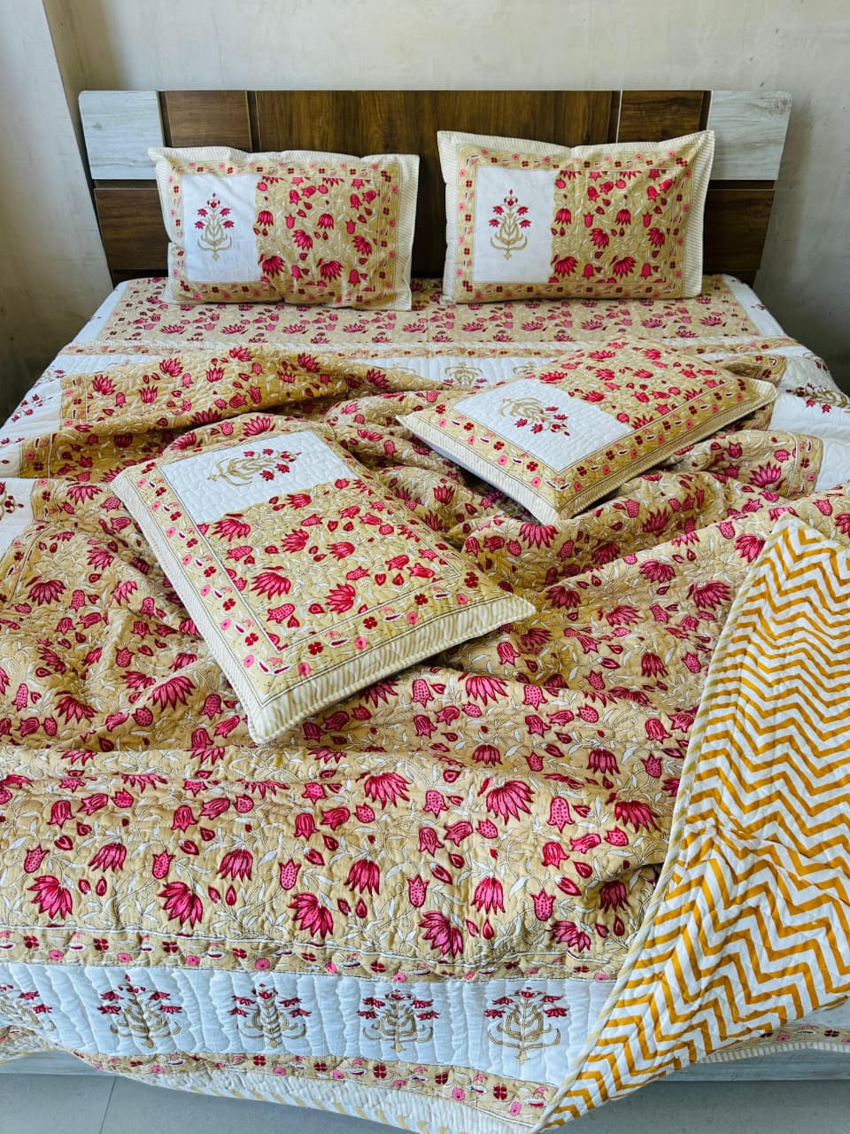 Pure cotton handblock printed king size 6 piece bedding set