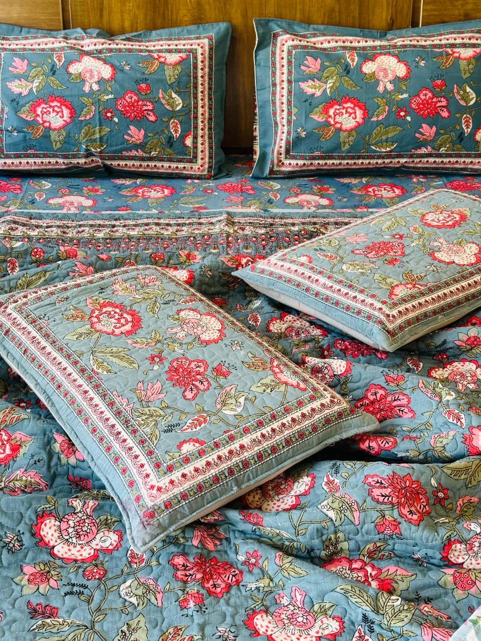 Pure cotton handblock printed king size 6 piece bedding set