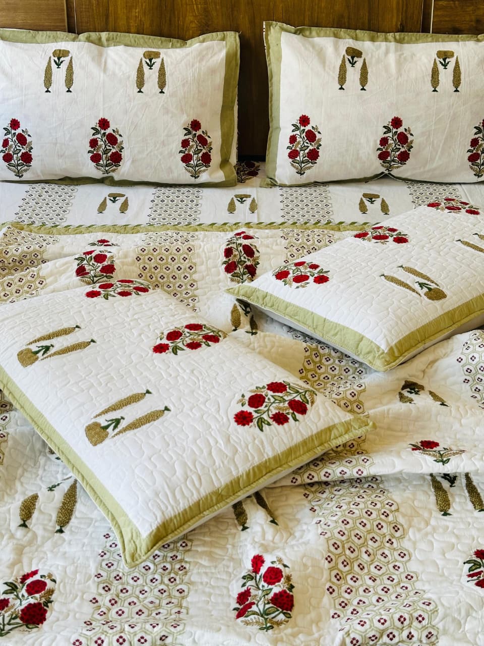 Pure cotton handblock printed king size 6 piece bedding set