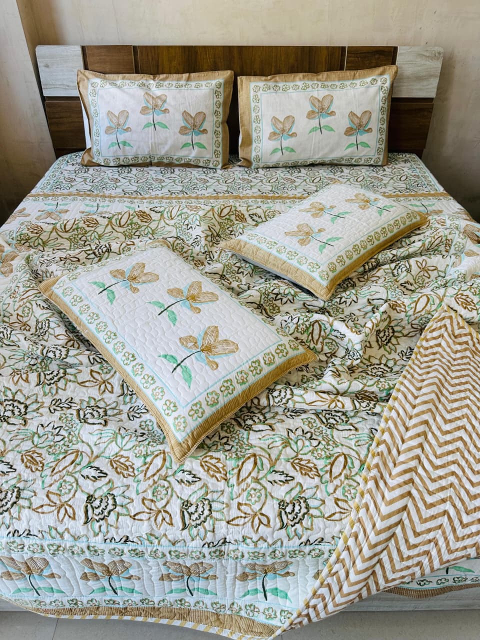 Pure cotton handblock printed king size 6 piece bedding set