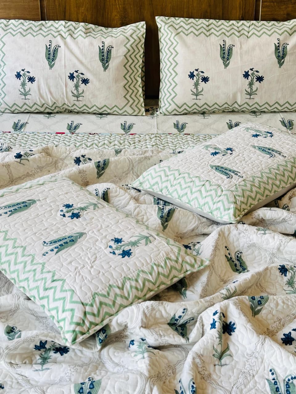Pure cotton handblock printed king size 6 piece bedding set