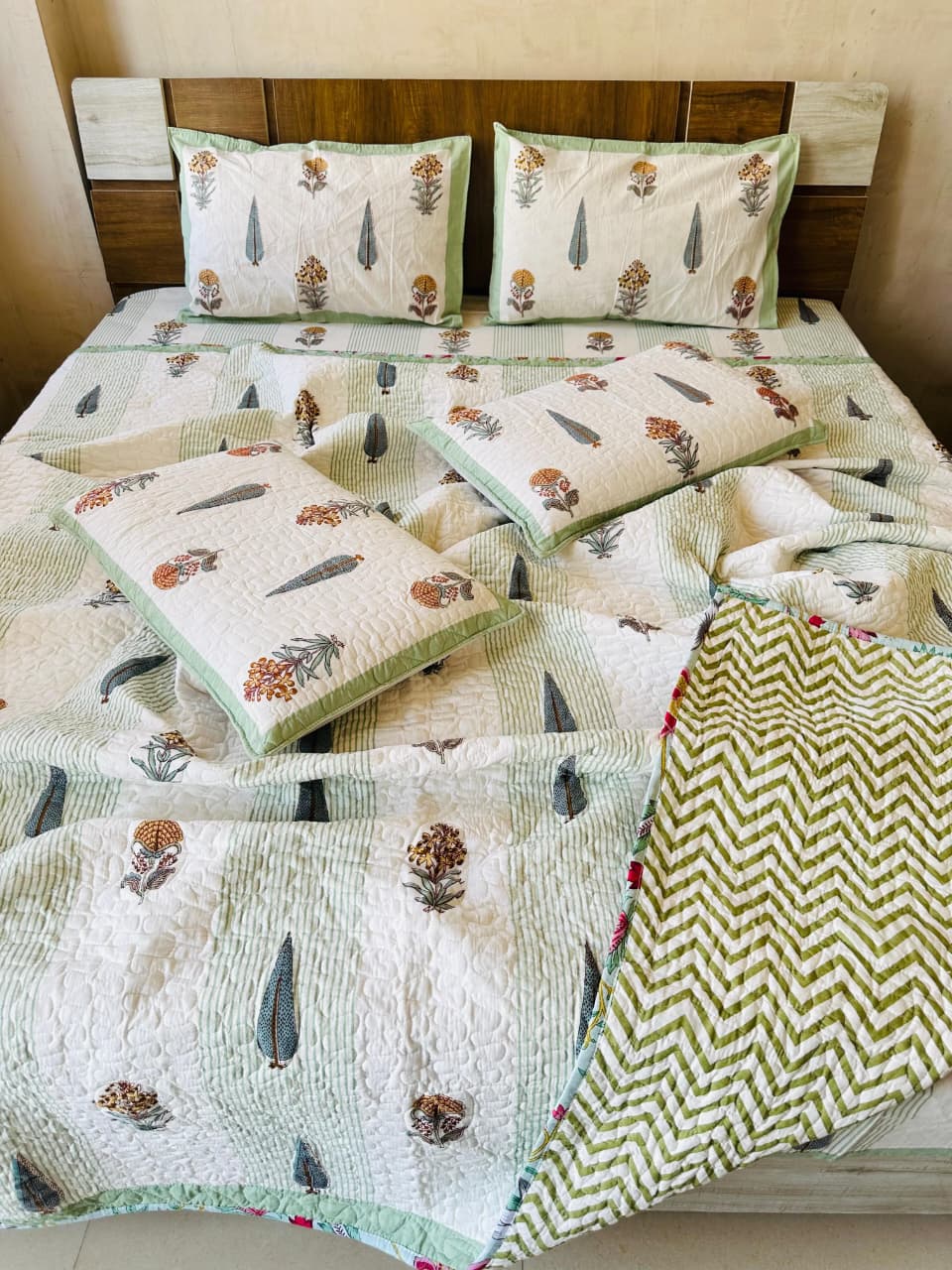 Pure cotton handblock printed king size 6 piece bedding set
