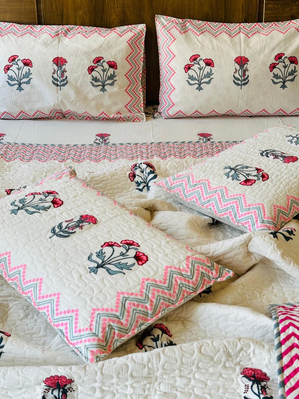 Pure cotton handblock printed king size 6 piece bedding set