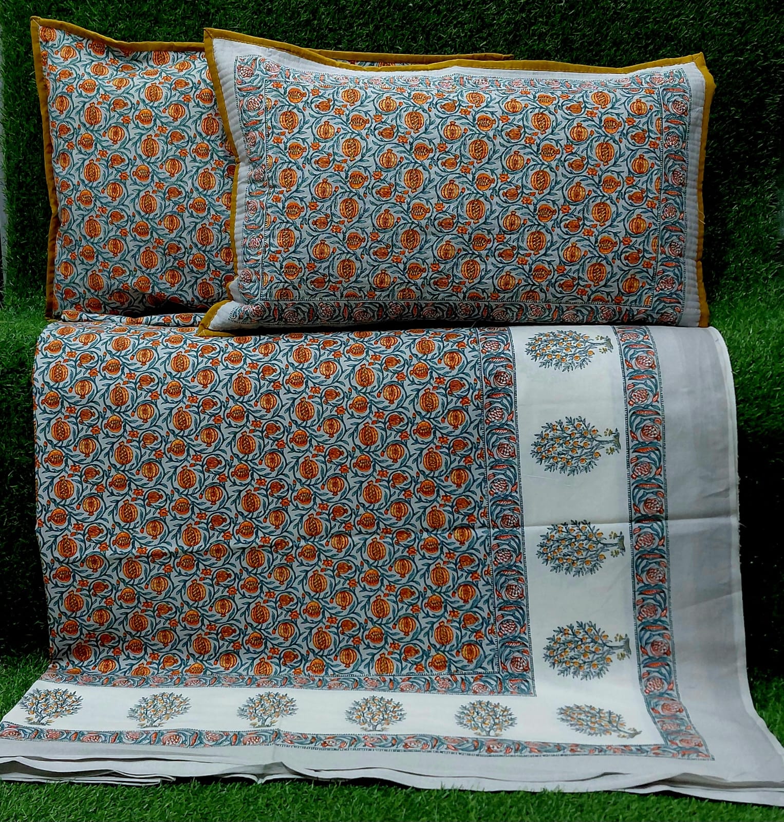 Pure cotton king size bedsheets with 2 quilted pillow covers (100x108 inches)
