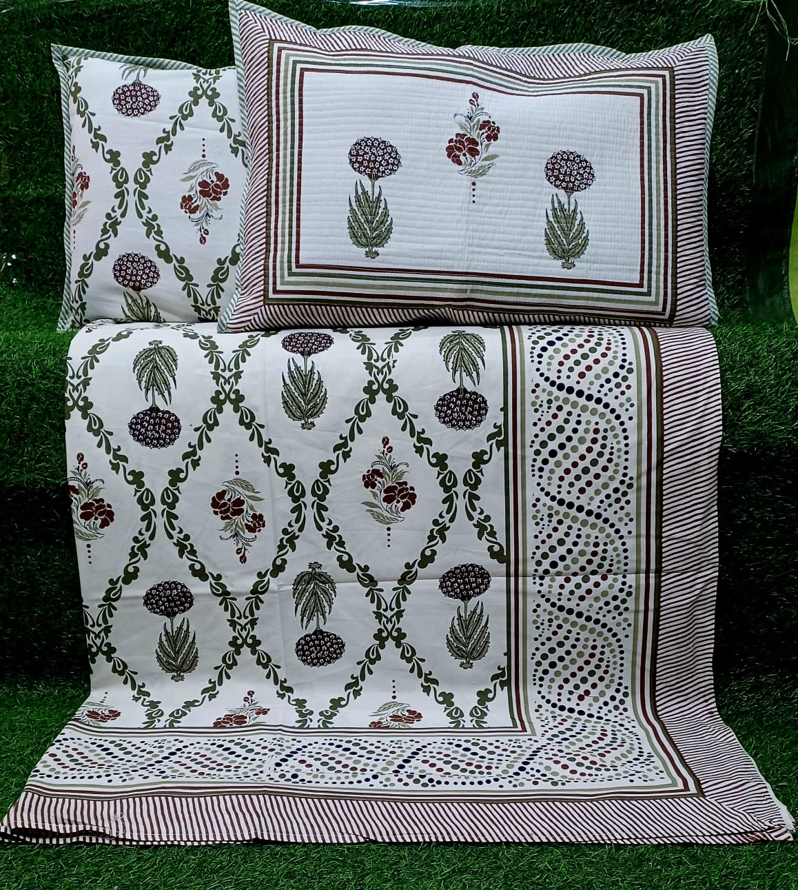 Pure cotton king size bedsheets with 2 quilted pillow covers (100x108 inches)