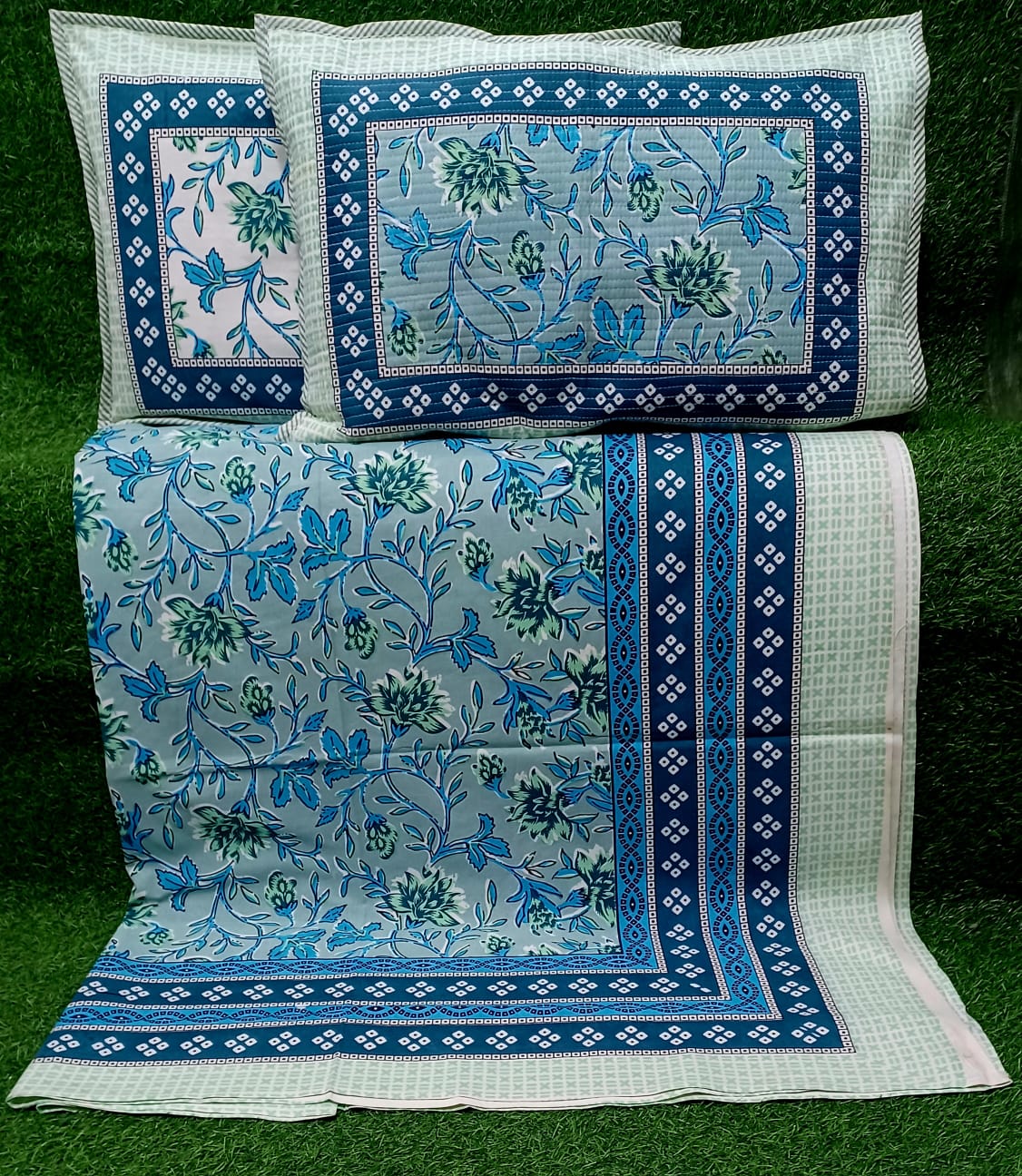 Pure cotton king size bedsheets with 2 quilted pillow covers (100x108 inches)