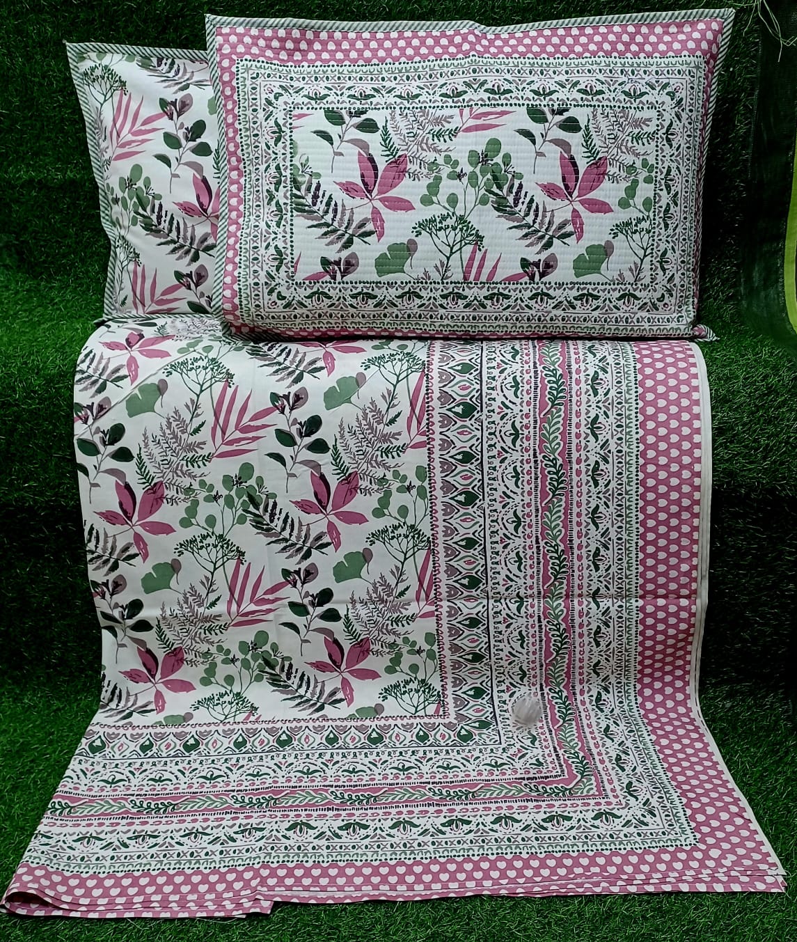 Pure cotton king size bedsheets with 2 quilted pillow covers (100x108 inches)
