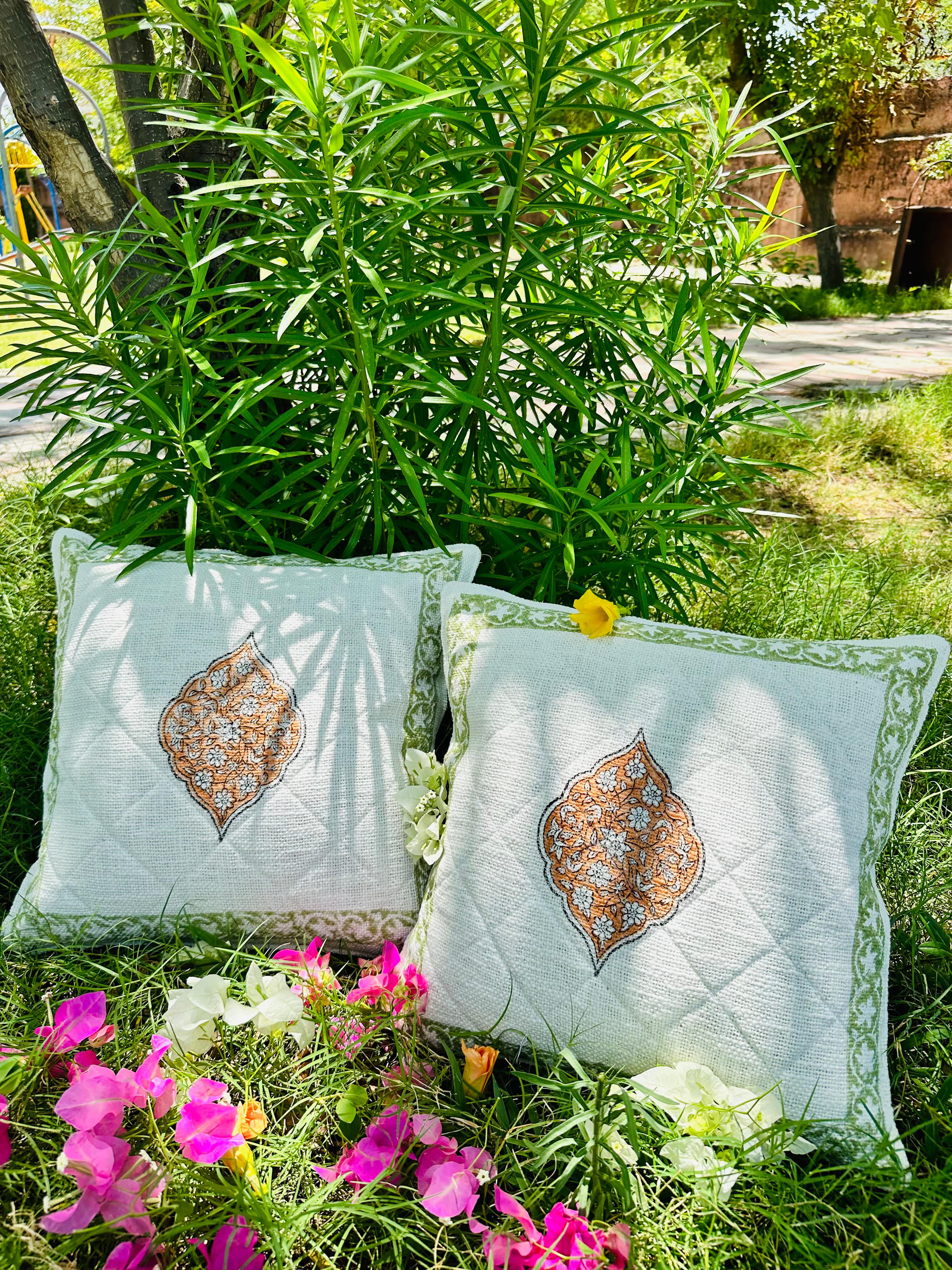 Pure tnt cotton cushion covers (set of 5)