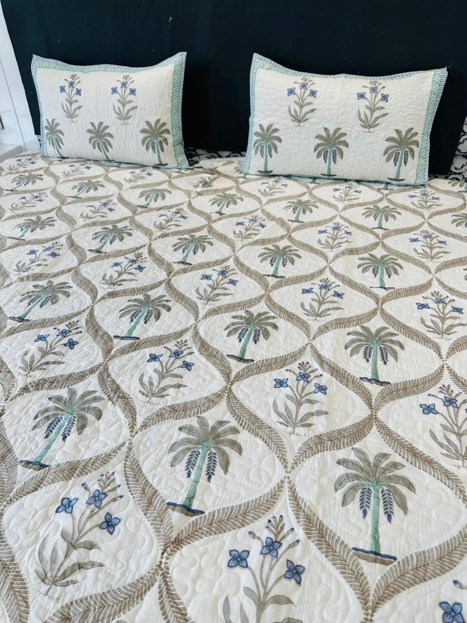 Pure mulmul cotton paani jaal quilted hand-block printed double bedcover with 2 quilted pillow covers for king size beds (90x108 inches)