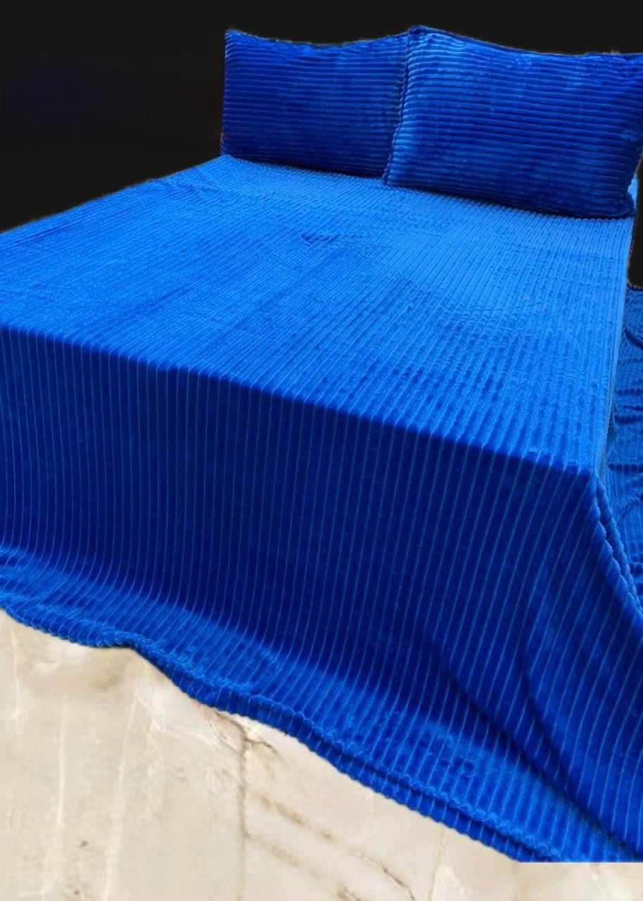 Warm solid colour double bedsheets with 2 pillow covers (100x105 inches)