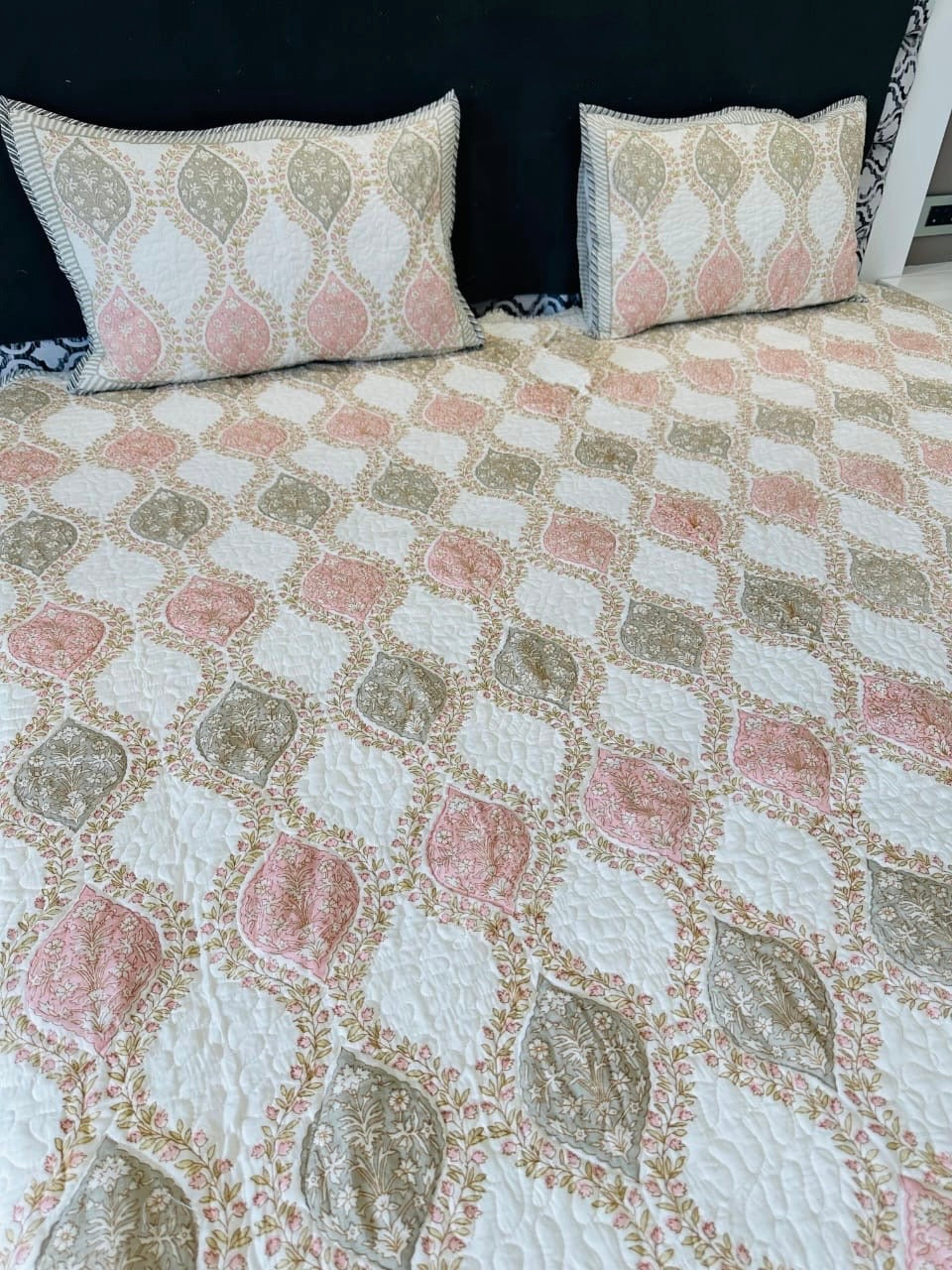 Pure mulmul cotton paani jaal quilted hand-block printed double bedcover with 2 quilted pillow covers for king size beds (90x108 inches)