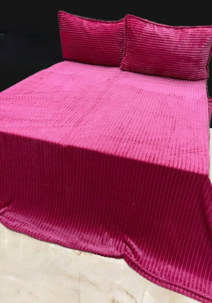 Warm solid colour double bedsheets with 2 pillow covers (100x105 inches)