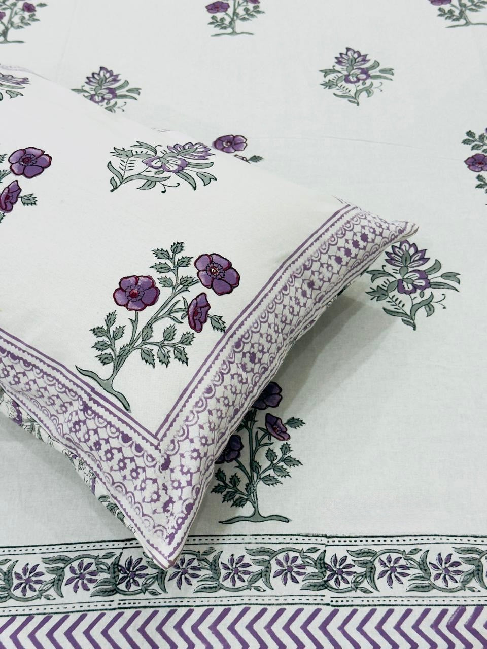 Pure cotton handblock printed king size bedsheet with 2 pillow covers (100x108 inches)
