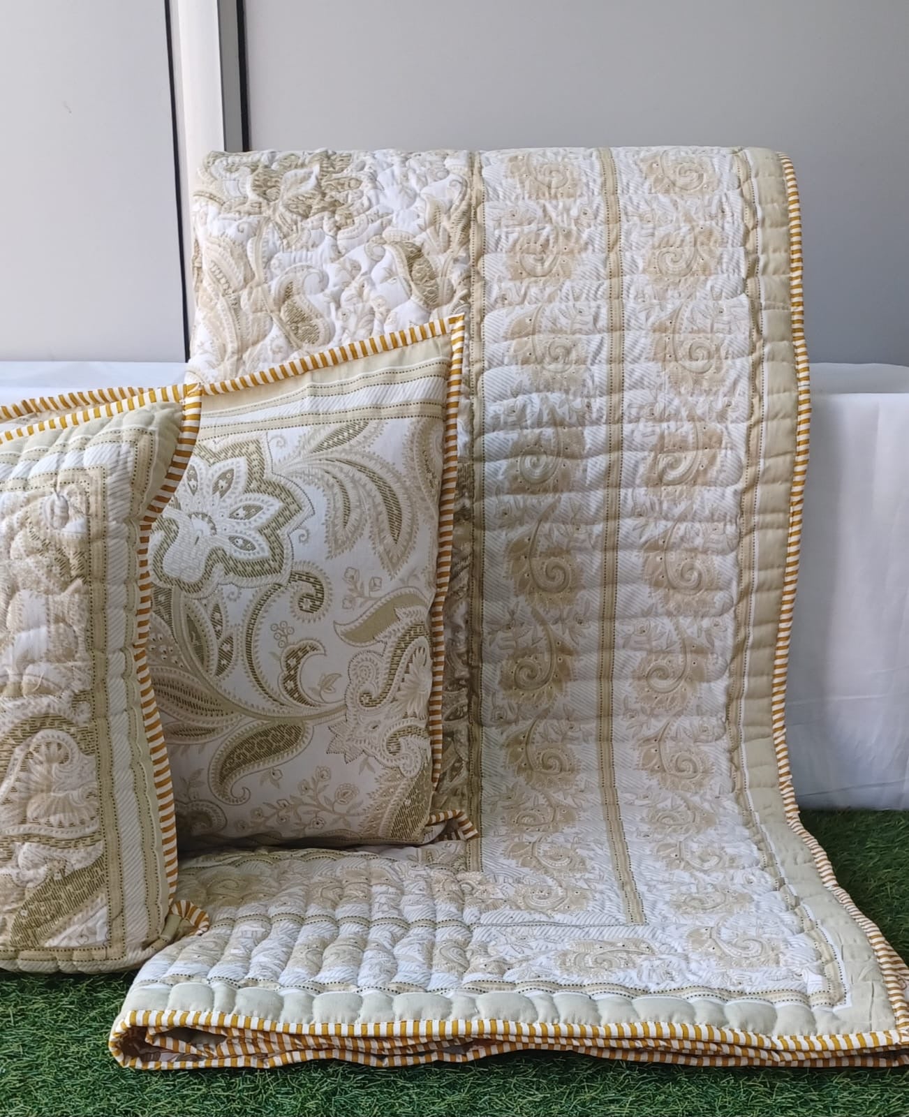 Pure cotton paani jaal quilted reversible double bedcovers with 2 quilted pillow covers (90x108 inches)